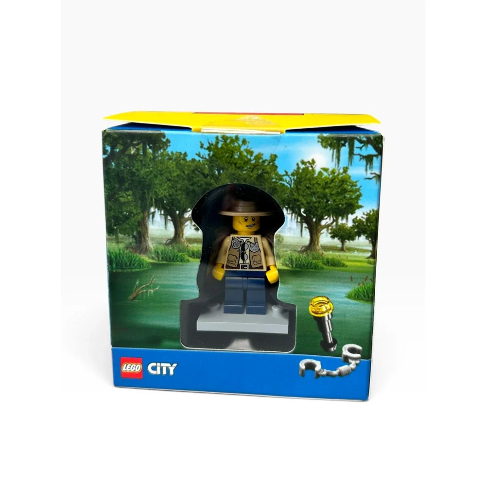 2014 Target LEGO Promo Minifigure Cube 6106248 Superboy Lloyd Chima Ninjago NIB